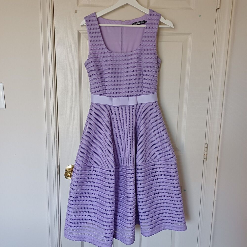 Sleeveless Lavender Fit & Flare Midi Dress with Belt